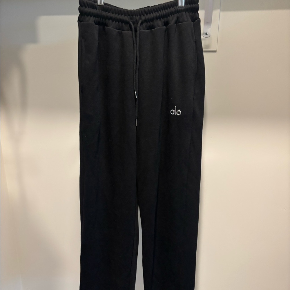 ALO Yoga Men’s Black Drawstring sweatpants